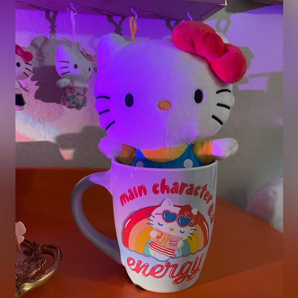 Hello Kitty Plush & Mug